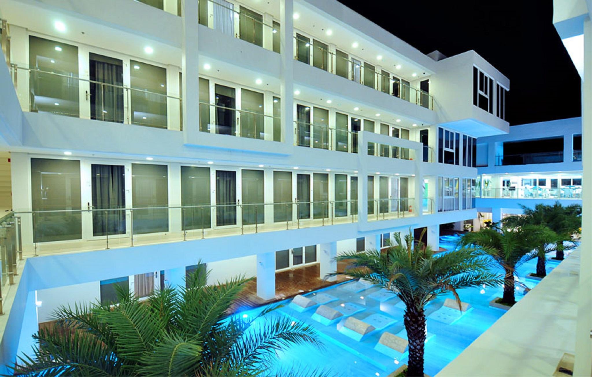 แอสตอเรีย เคอร์เรนต์ Hotel Manoc-Manoc ภายนอก รูปภาพ