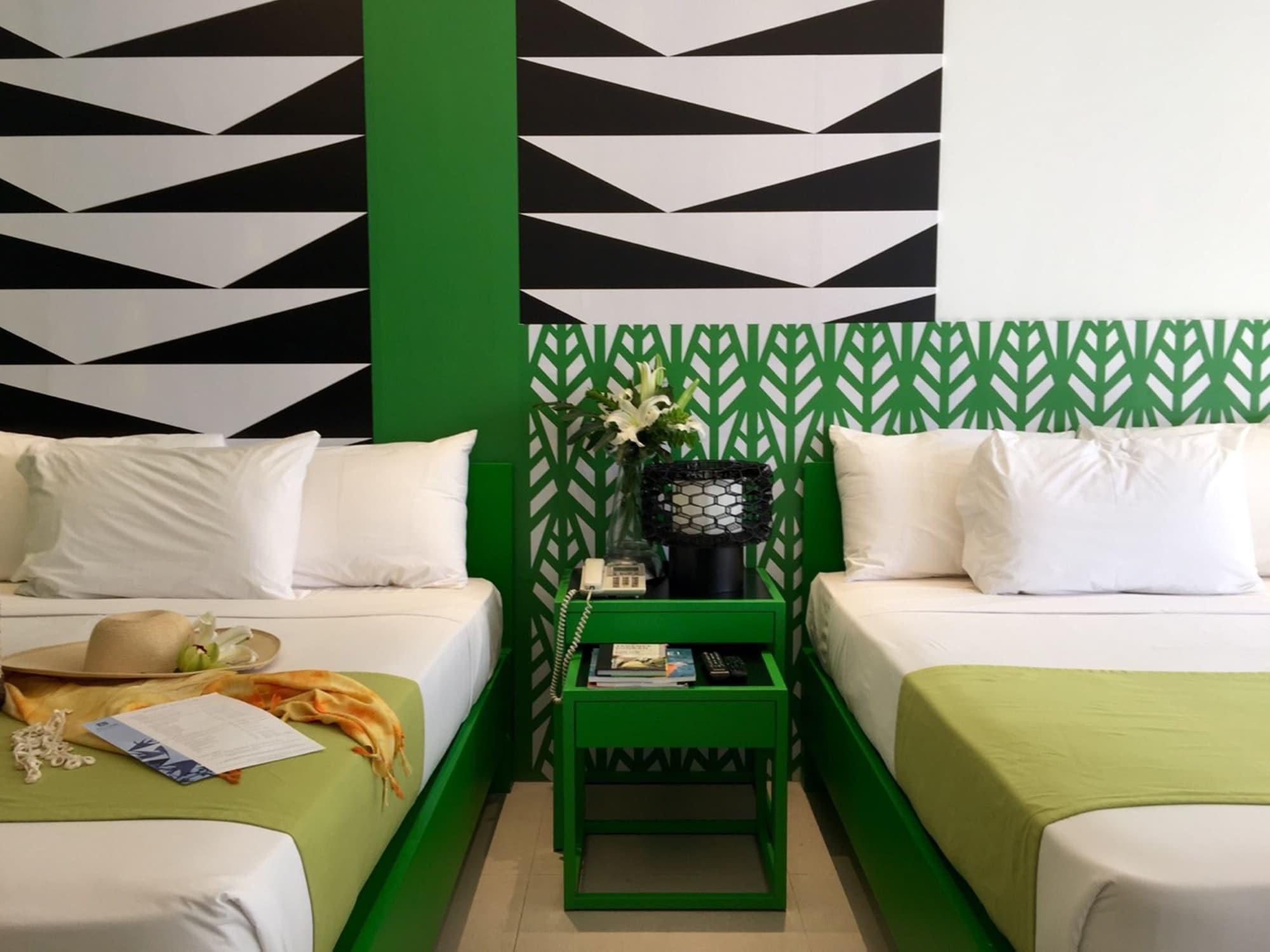 แอสตอเรีย เคอร์เรนต์ Hotel Manoc-Manoc ภายนอก รูปภาพ