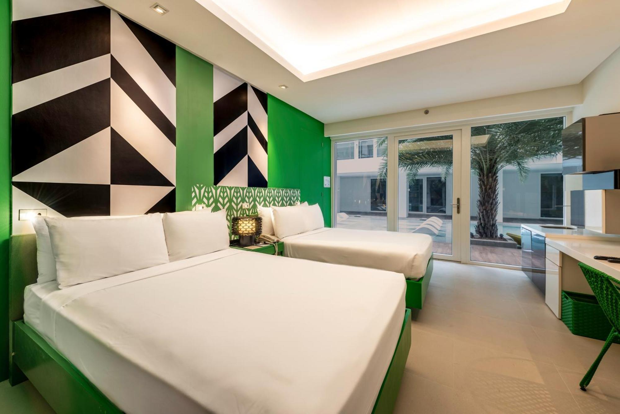 แอสตอเรีย เคอร์เรนต์ Hotel Manoc-Manoc ภายนอก รูปภาพ