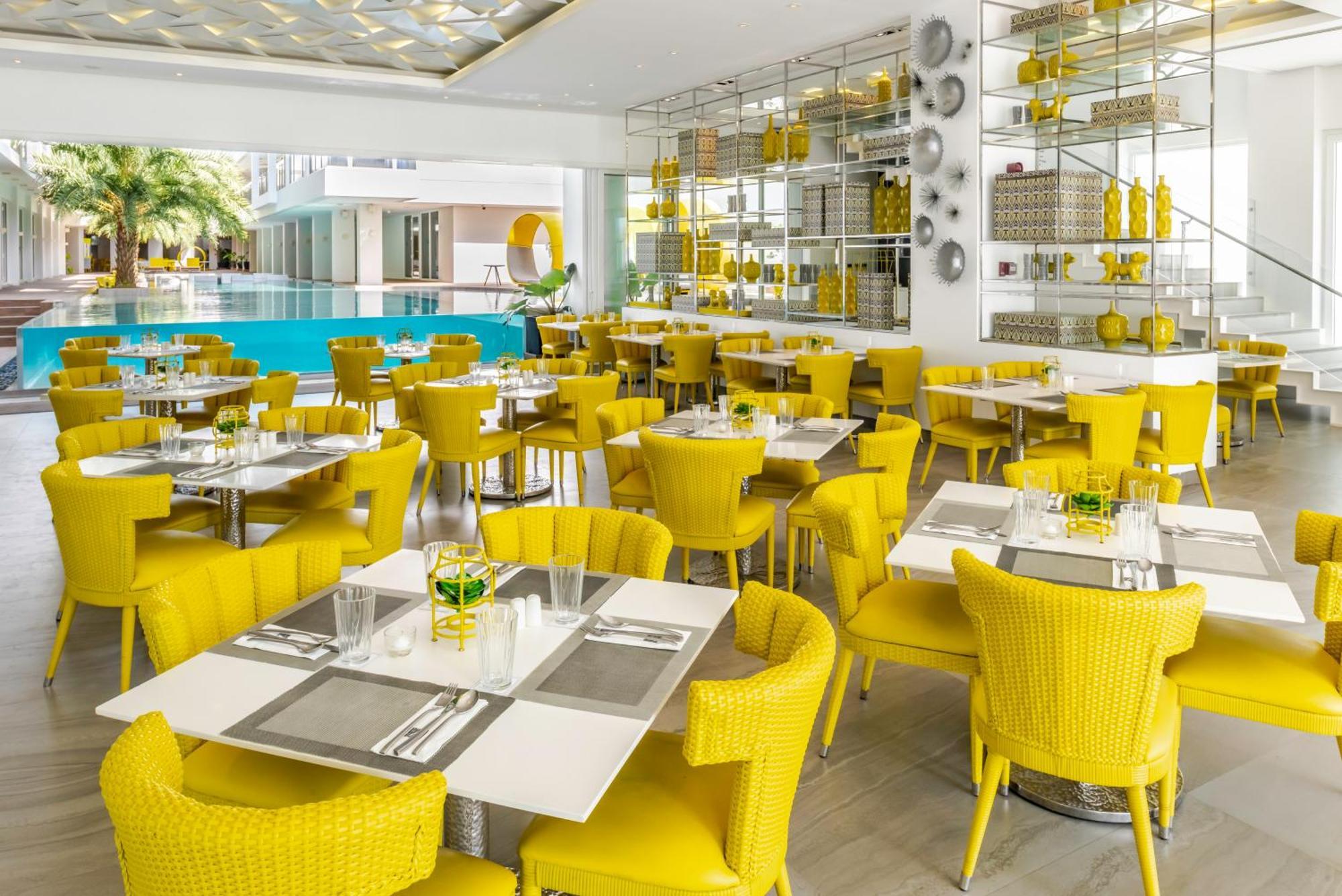 แอสตอเรีย เคอร์เรนต์ Hotel Manoc-Manoc ภายนอก รูปภาพ