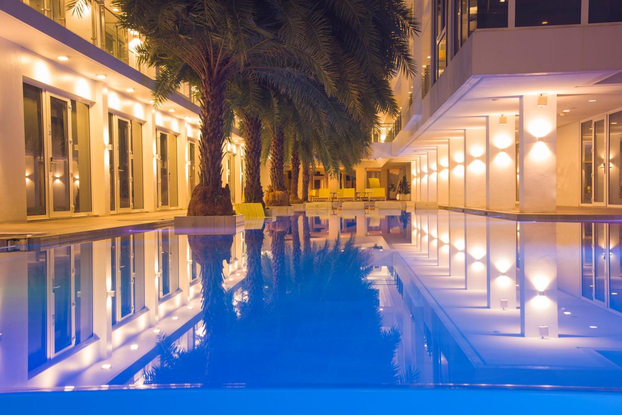 แอสตอเรีย เคอร์เรนต์ Hotel Manoc-Manoc ภายนอก รูปภาพ