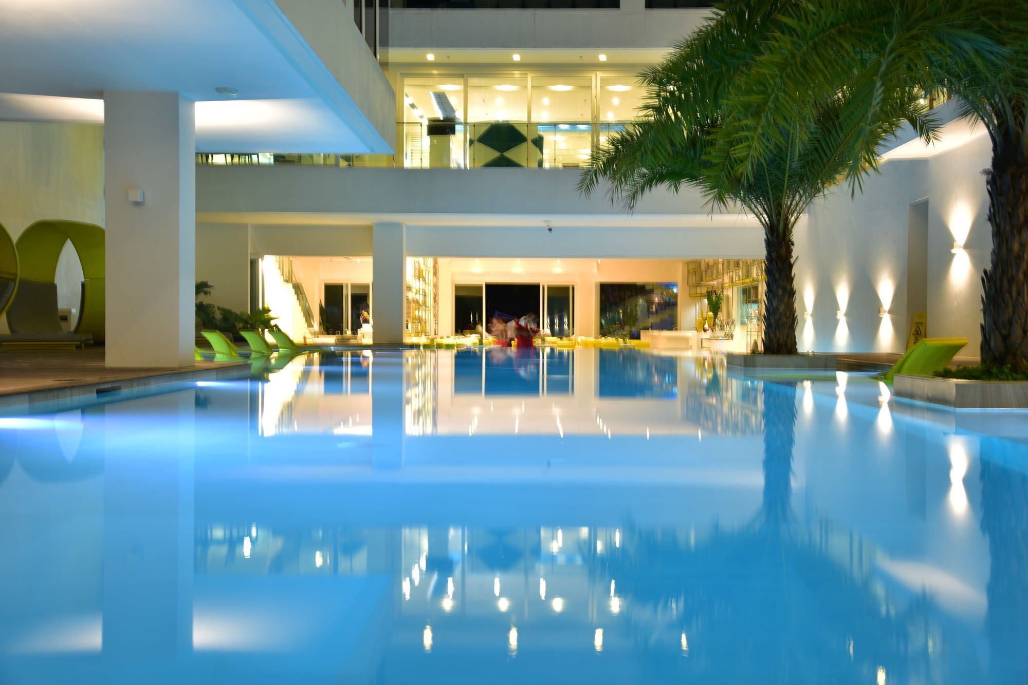 แอสตอเรีย เคอร์เรนต์ Hotel Manoc-Manoc ภายนอก รูปภาพ
